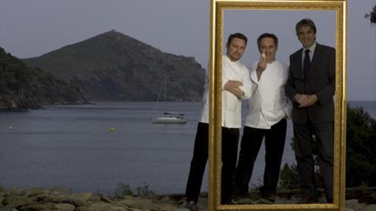 1. Con Ferran y Albert Adrià (2007). 2. Con Ferran Adrià en Cala Montjoi (1990). 3. La pareja, al timón en un homenaje en la Costa Brava de los cocineros de Girona (2011). 4. Con Marketta Schilling, dueña de El Bulli (1990). 5. Soler, con una foto de