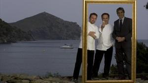 1. Con Ferran y Albert Adrià (2007). 2. Con Ferran Adrià en Cala Montjoi (1990). 3. La pareja, al timón en un homenaje en la Costa Brava de los cocineros de Girona (2011). 4. Con Marketta Schilling, dueña de El Bulli (1990). 5. Soler, con una foto de un bulldog francés, que inspira el nombre del restaurante (2006). 6. Con Adrià, en Kassel, antes de su intervención en la feria de arte Documenta (2007). 7. Con Carles Gaig inaugurando su nueva cocina (2005).