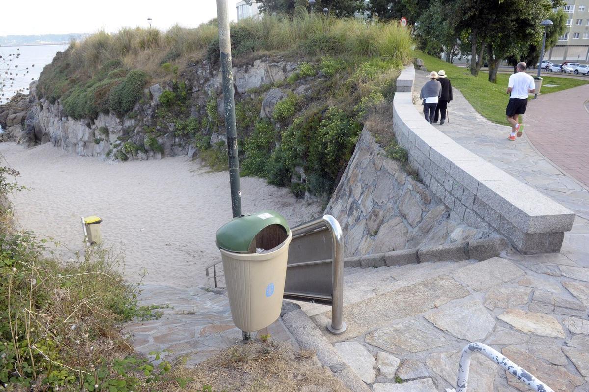 ACCESO A LA CALA DE DURMIDEIRAS.