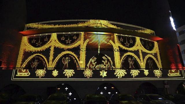 Imagen del primer espectáculo de videomapping ayer en la iglesia de Virgen del Camino.