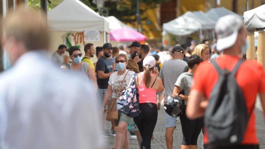 Dia del Pino: peregrinos llegando y visitando a Teror