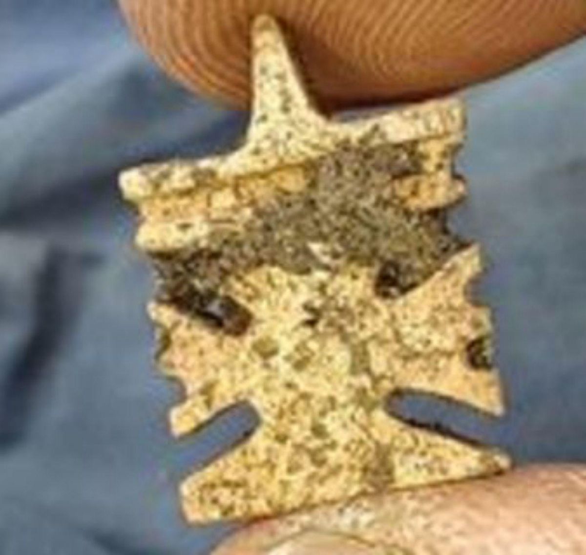 Torres y amuletos en Lucus
