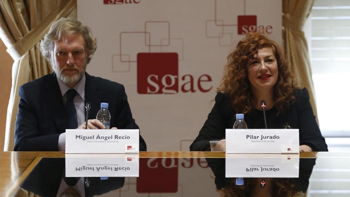 ICULT La presidenta de la SGAE  Pilar Jurado  y el nuevo director general  Miguel Recio