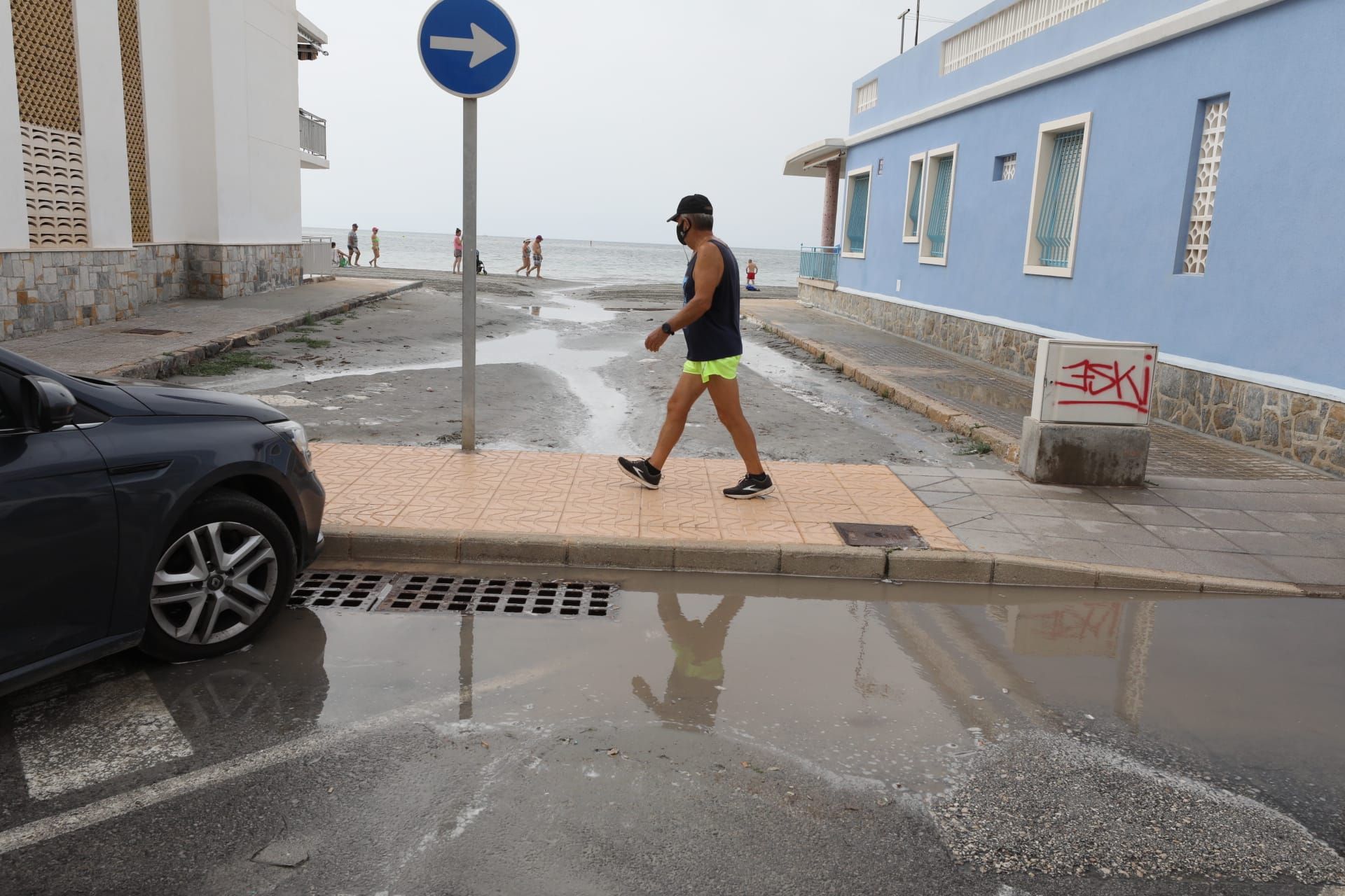 Los efectos del pequeño "tsunami" en Santa Pola