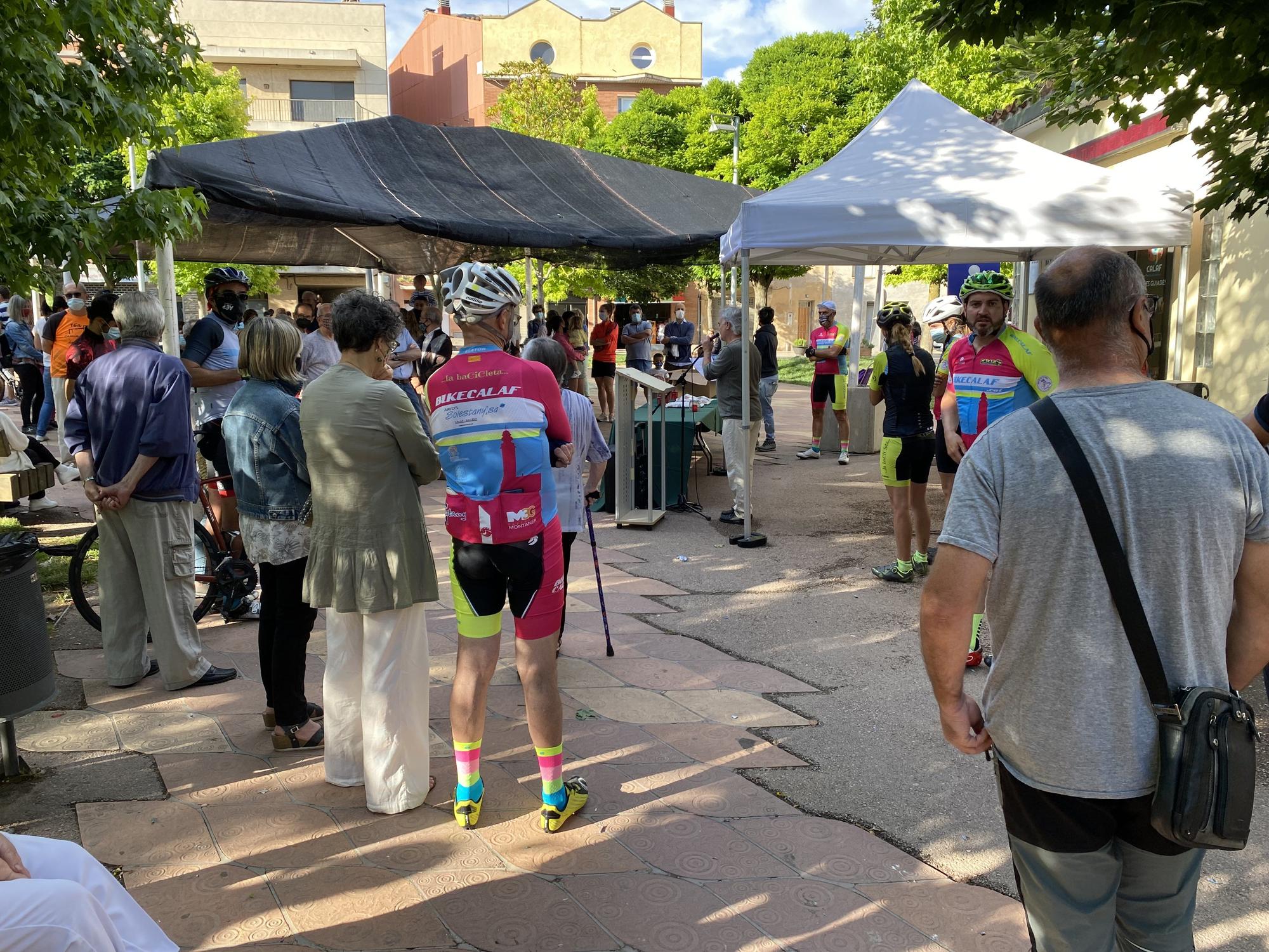 El Bike Calaf recull la flama del Canigó per a les fogueres