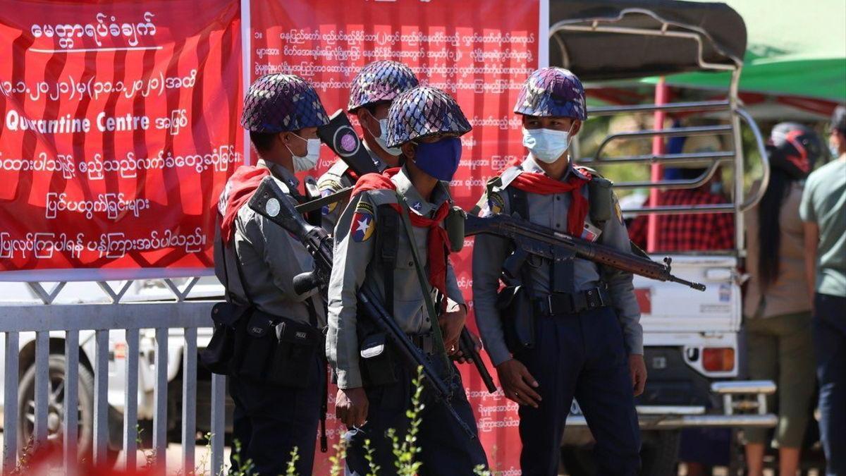 Los militares birmanos acusan a Suu Kyi de violar una ley comercial mientras aumentan las llamadas a la desobediencia civil