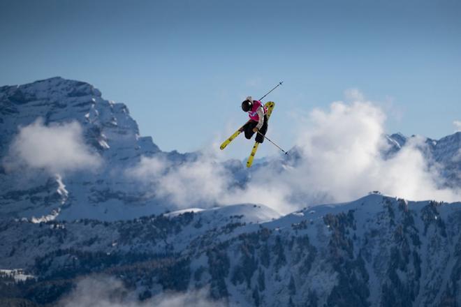 ¿Jennie-Lee Burmansson en acción durante la final de la prueba de Snowboard Slopestyle femenino de los Winter Youth Olympic Games Lausanne 2020 en Leysin, Suiza.