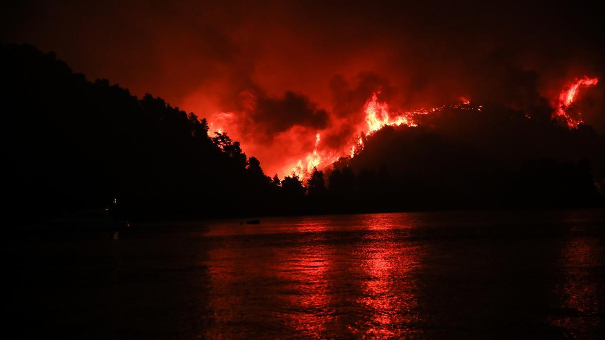 Imatge dels incendis forestals a Grècia