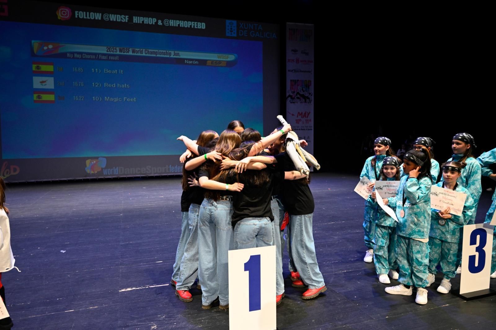 Los bailarines vigueses copan los podios del Mundial de hip-hop de Narón