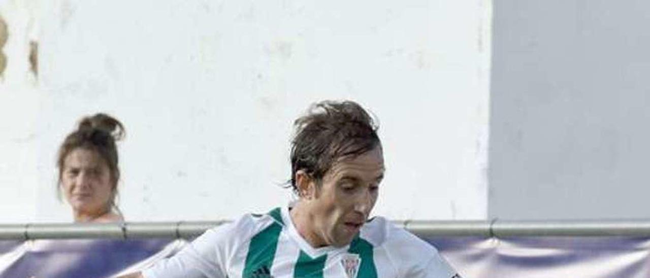 Raúl Cámara, con la camiseta de su actual equipo, el Córdoba.