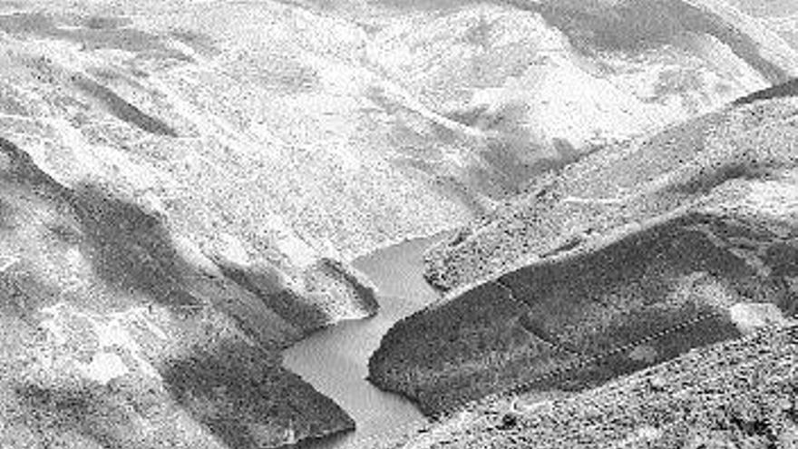 Uno de los parajes naturales de la zona de la Ribeira Sacra, en la provincia de Ourense. / JESÚS REGAL