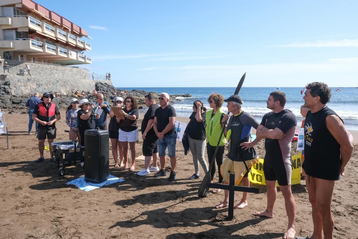 Manifestación contra las jaulas marinas en Salinetas