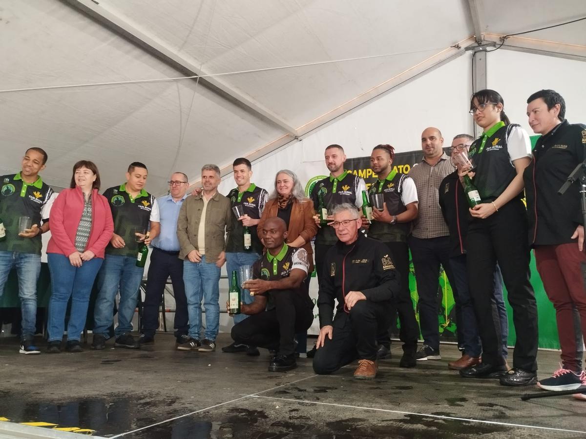 El Concurso de Escanciadores de Llanera, en imágenes El Concurso de Escanciadores de Llanera, en imágenes