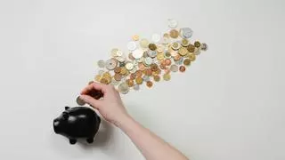 Ángel Tolsanas, experto en finanzas, advierte del grave error que estás cometiendo con tus ahorros: "El peor consejo es ahorrar y dejarlo en el banco"