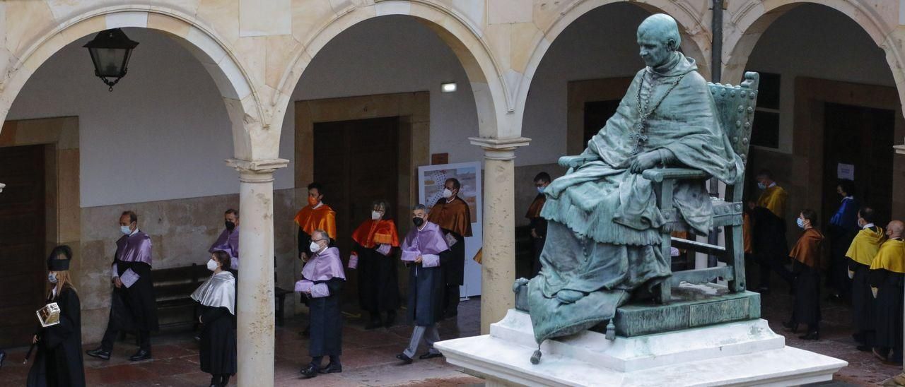 Una edición pasada de los Premios Santa Catalina y Santo Tomás en de la Universidad de Oviedo | PABLO SOLARES