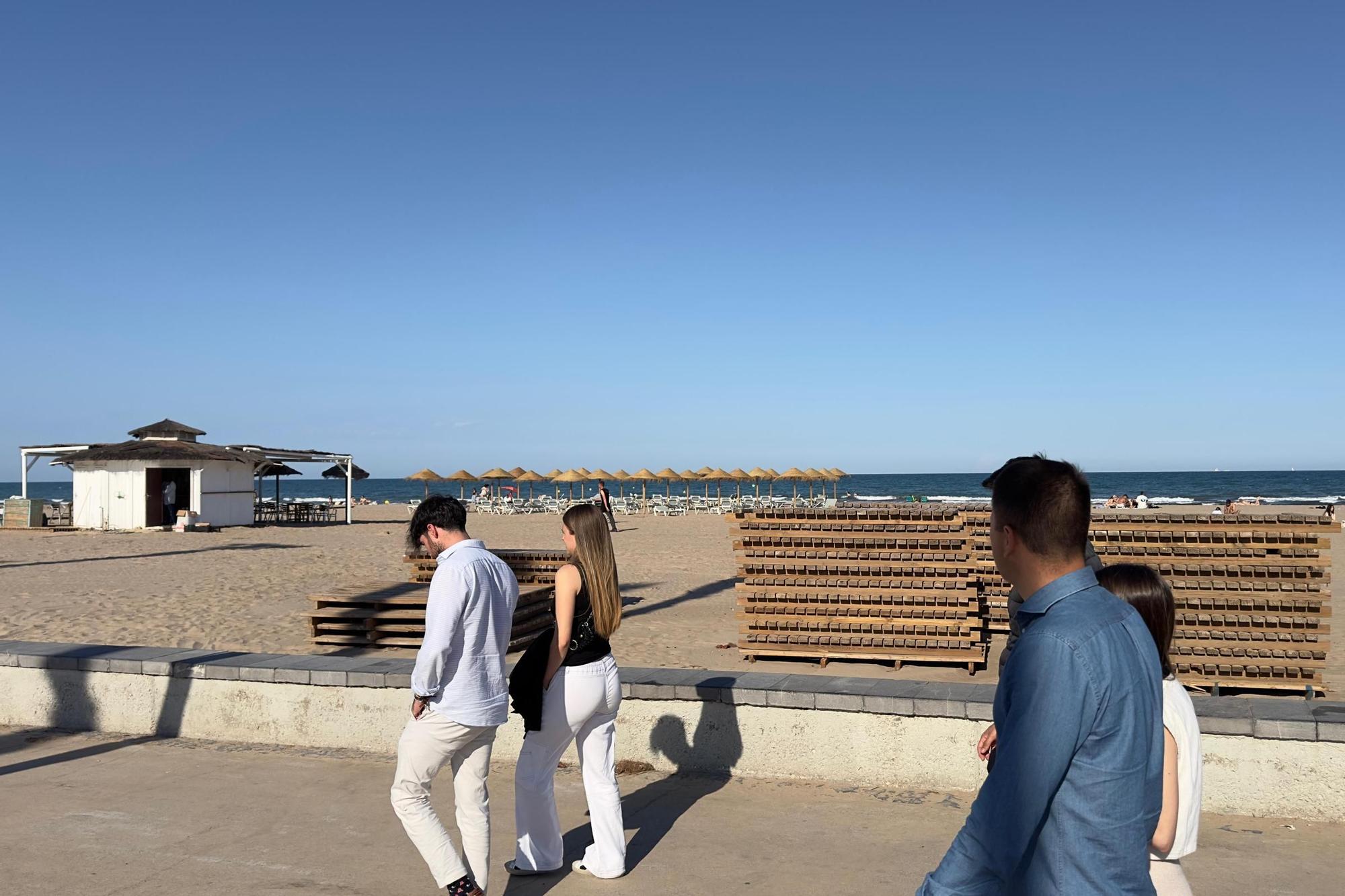 Todo listo para abrir los chiringuitos de la Patacona