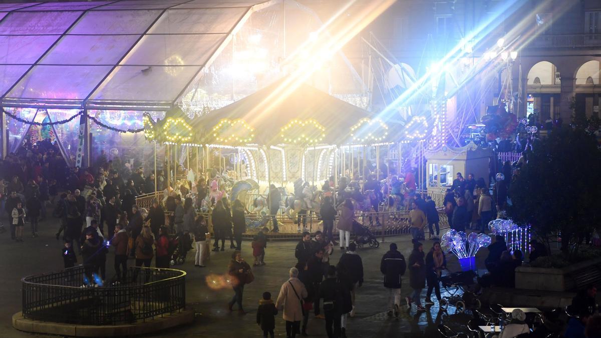 Mercadillo navideño en la plaza de María Pita.