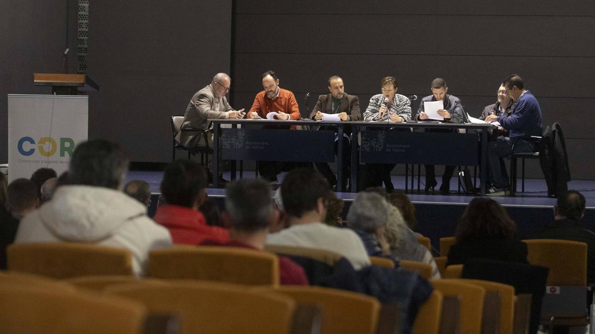 La asamblea del Consorcio de Residuos celebrada este miércoles en Xàtiva.