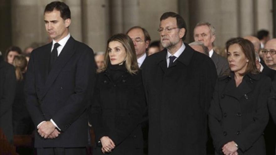 Los Príncipes presiden el funeral por Fraga en La Almudena