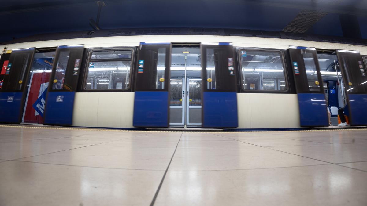 Andén de una estación de Metro de Madrid.