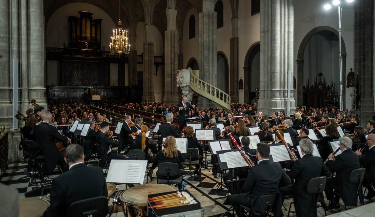 Un concierto anterior de la Sinfónica de Tenerife en la Catedral de La Laguna.