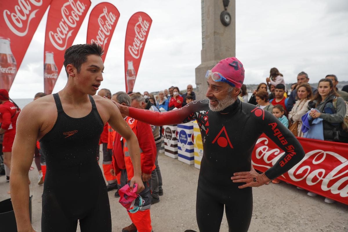 En imágenes: Travesía a nado por el día de San Pedro en Gijón En imágenes: Travesía a nado por el día de San Pedro en Gijón
