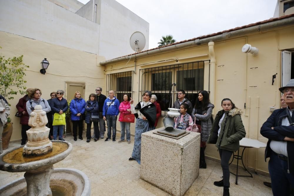 Ars Creatio rememoró este fin de semana con un recorrido teatralizado por Torrevieja el 190 aniversario del terremoto que asoló la comarca de la Vega Baja el 21 de marzo de 1829. Horas después de la r