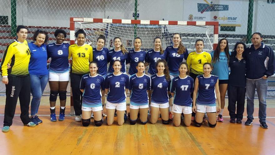 El equipo femenino de la UMA.