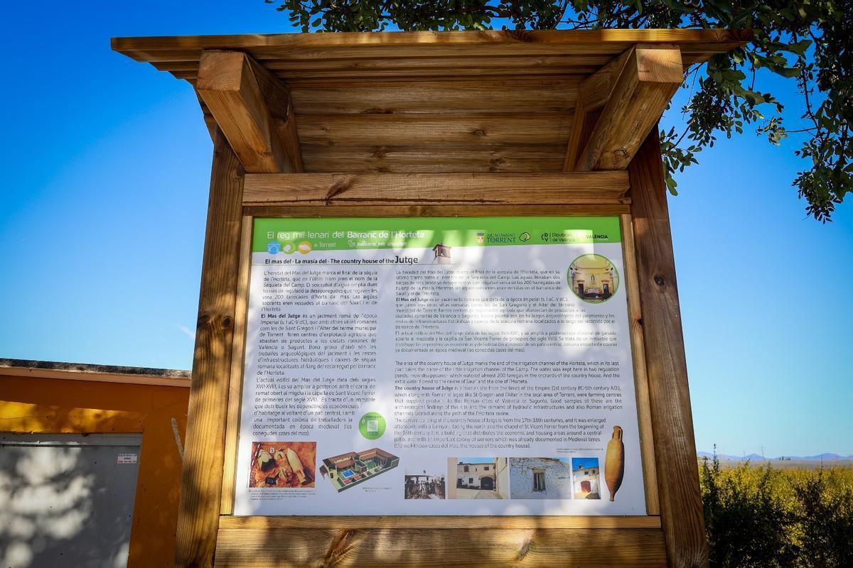 Señalizacón en el Reg Mil·lenari de Torrent.