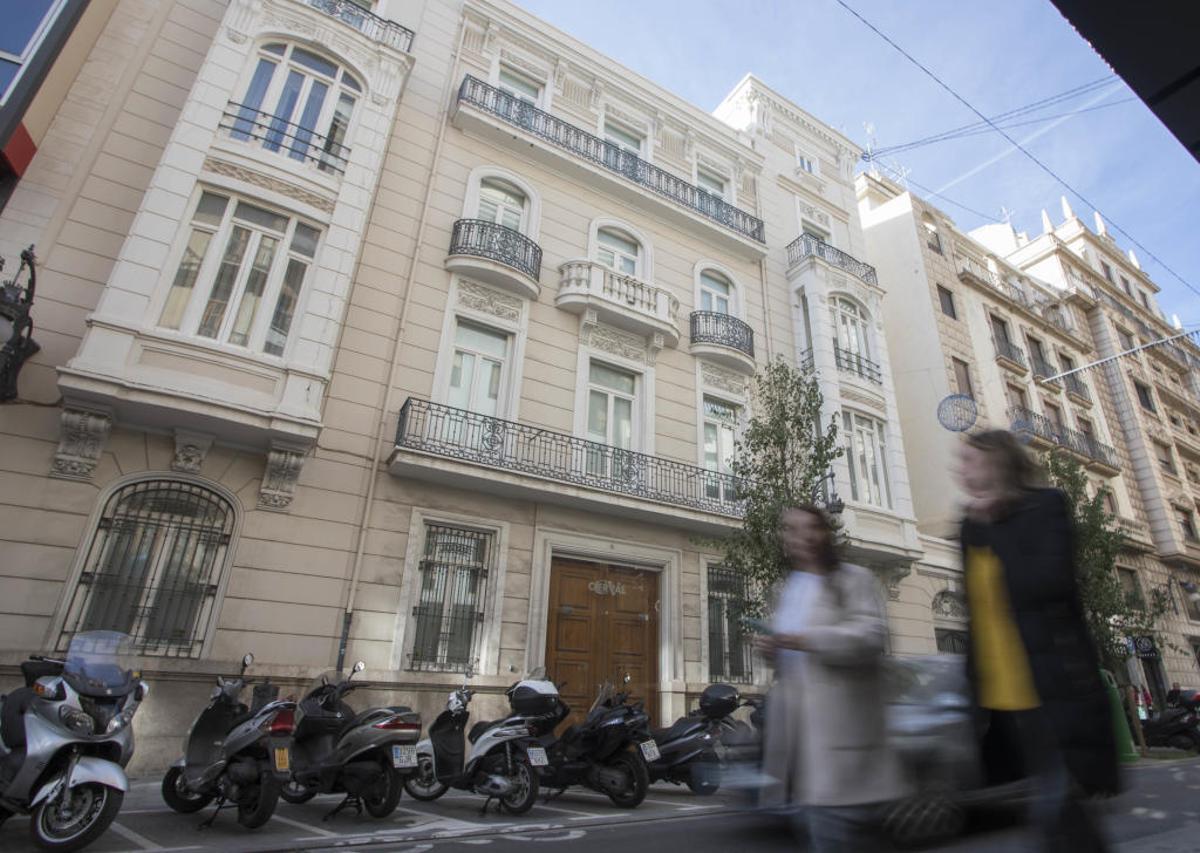 Edificio de la calle Hernán Cortés al que se iba a trasladar AVE.