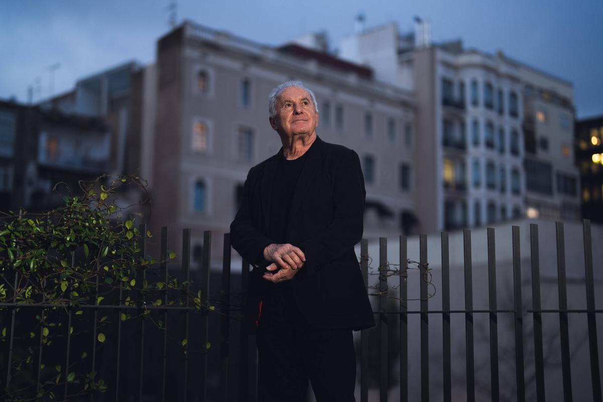 Víctor Manuel | "Me inquieta que Rosalía guste a todo el mundo, a Sánchez,  a Feijóo y a la Conferencia Episcopal"