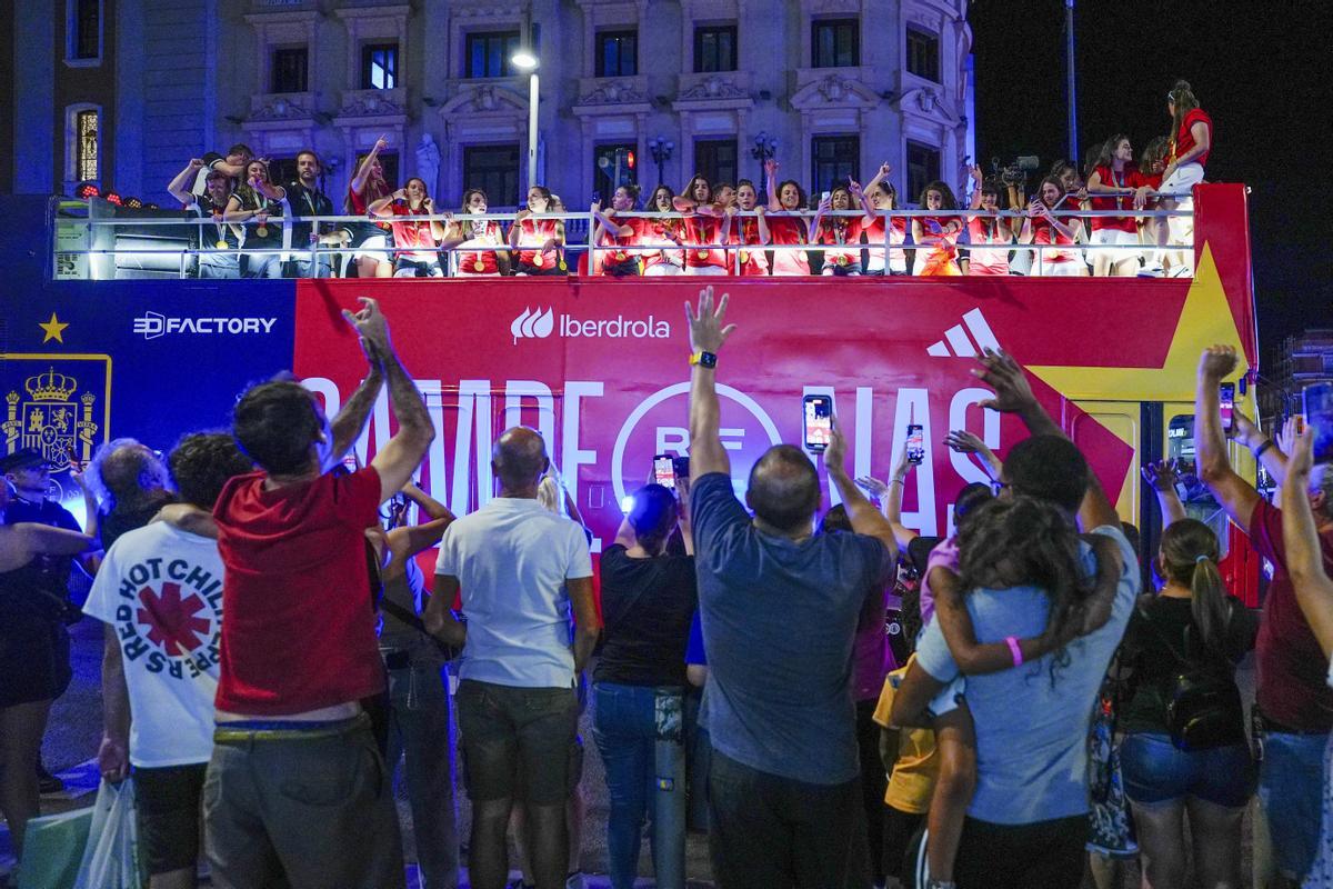 Fiesta de la selección española en las calles de Madrid, que celebró por todo lo alto el Mundial.
