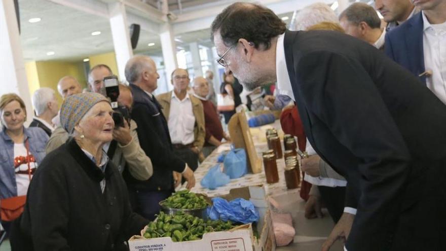 Rajoy tacha de &quot;disparatado&quot; el intento de gobierno alternativo de Sánchez