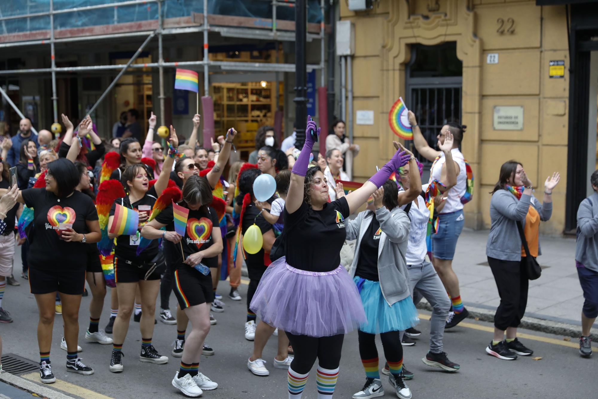 En imágenes: así fue la manifestación del orgullo LGTB en Gijón