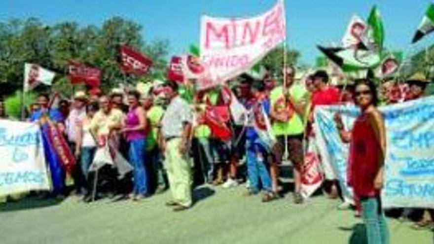 Aguablanca suspende la actividady suprime 115 puestos de trabajo