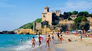 Un hombre de 82 años muere ahogado en la playa de Tamarit de Tarragona