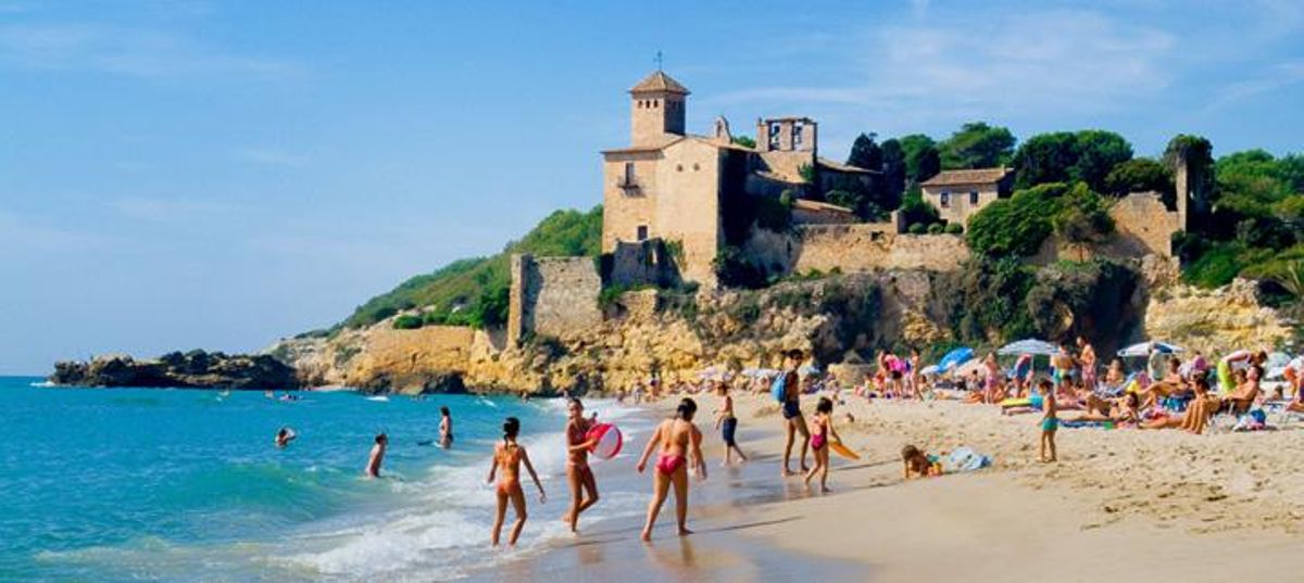 La playa de Tamarit. La playa de Tamarit.