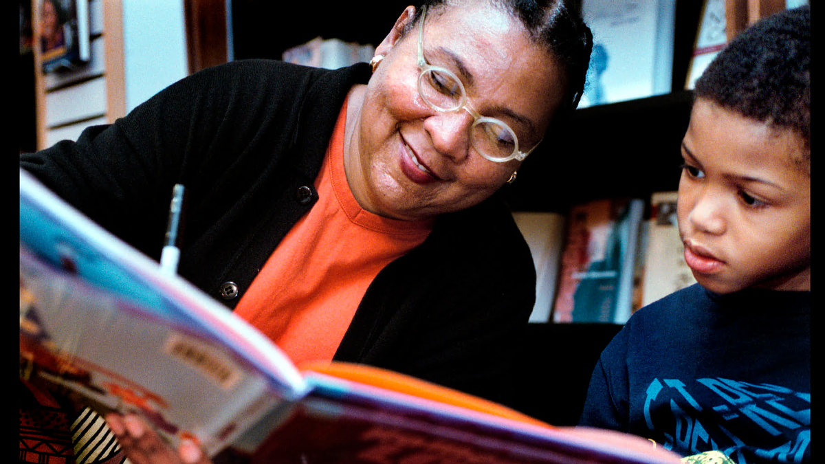 Mor Bell Hooks, pionera feminista negra i crítica social