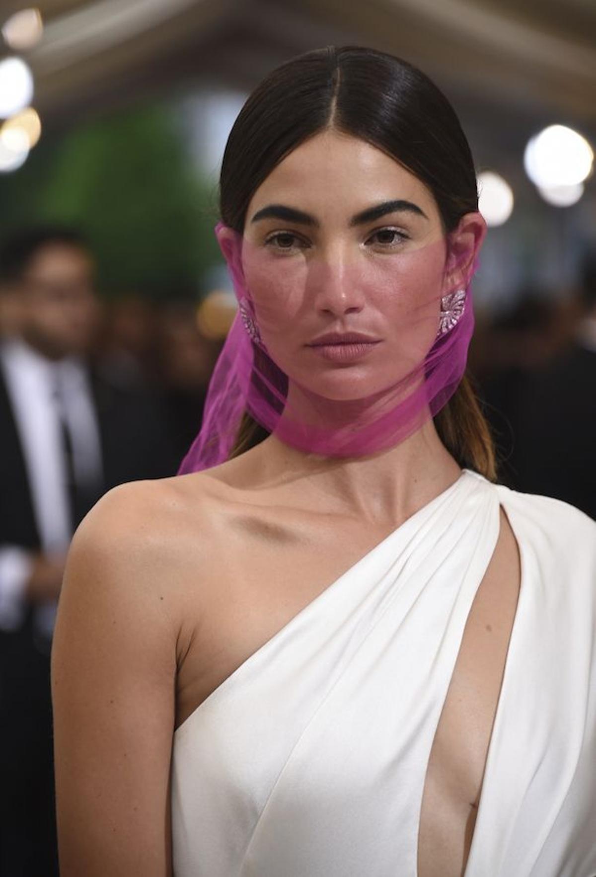 Los mejores looks de belleza de la Gala Met, Lily Aldridge