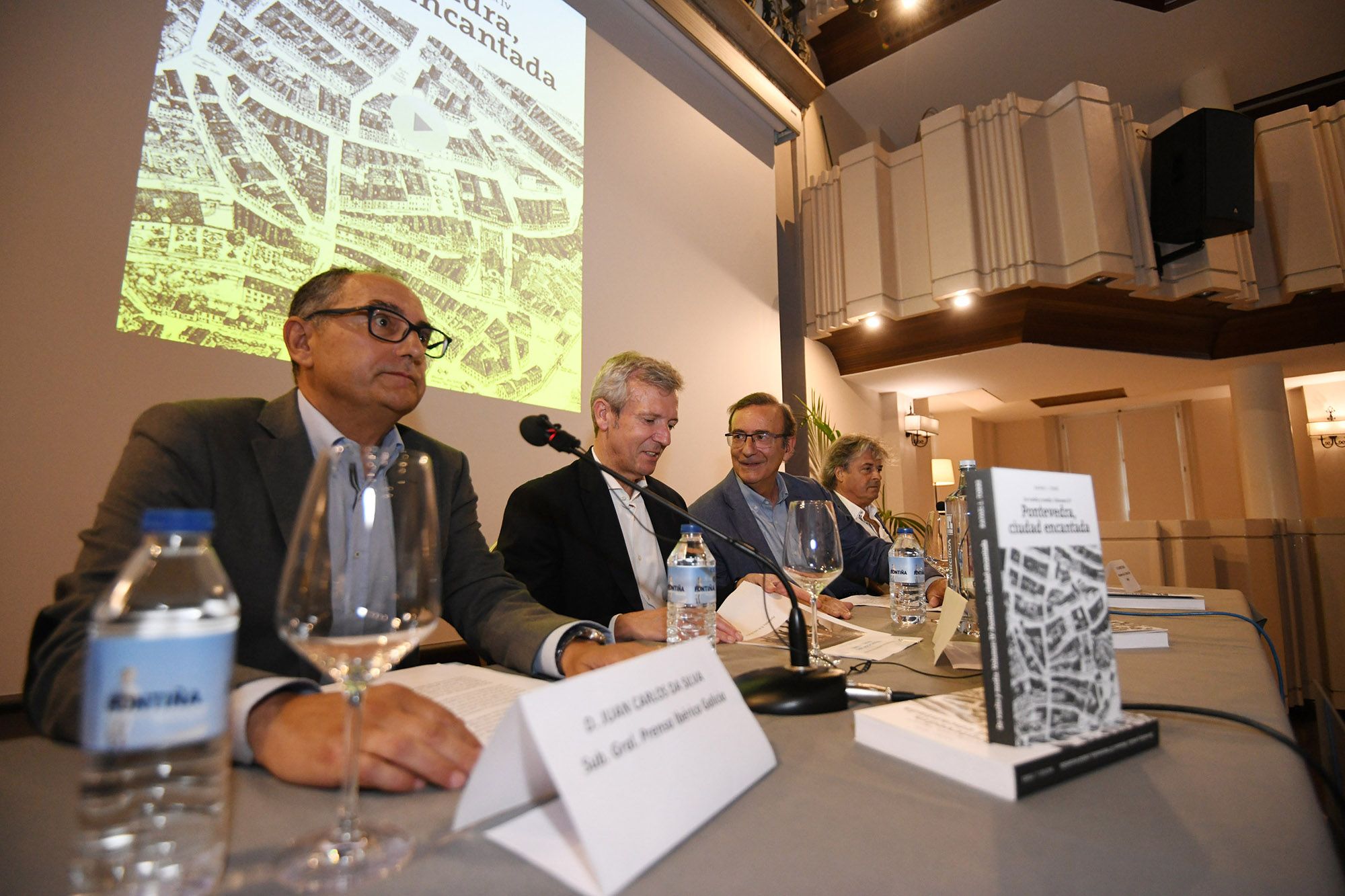 FARO presenta el libro Pontevedra, ciudad encantada, de Rafael L. Torre