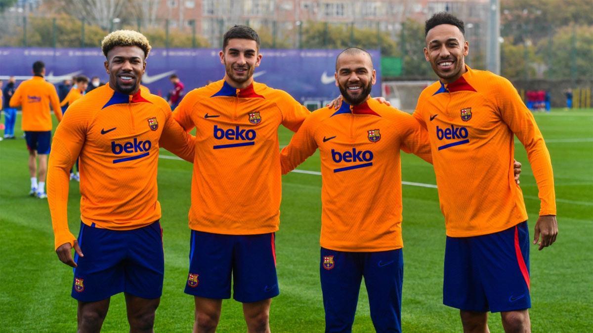 Los cuatro fichajes del Barça, protagonistas de la sesión