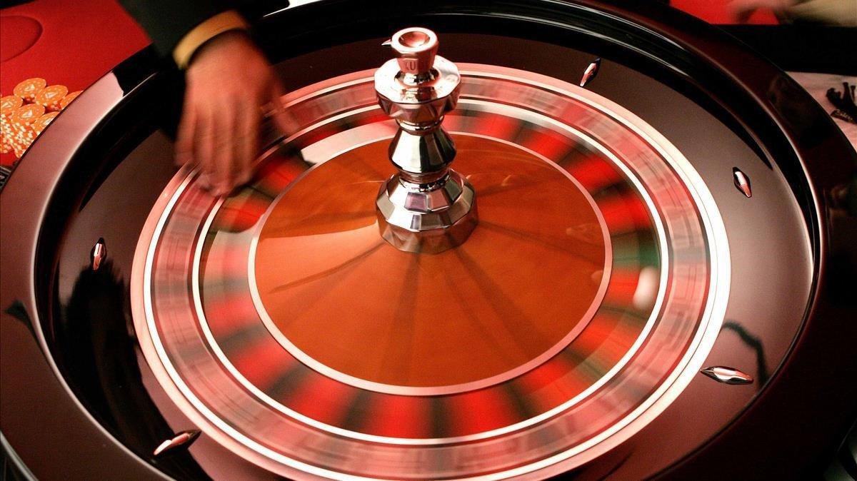 zentauroepp3718017 a croupier turns the roulette at the brussels casino owned b190927101610