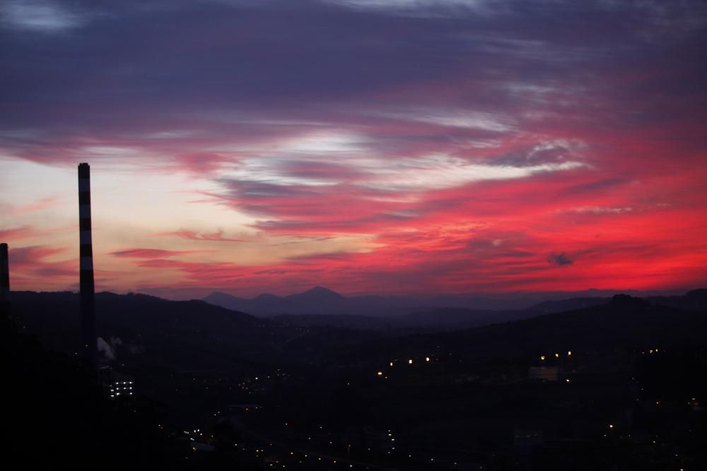 Espectacular atardecer en la costa asturiana