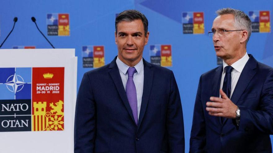 Pedro Sánchez i Jens Stoltenberg, ahir a Madrid | REUTERS