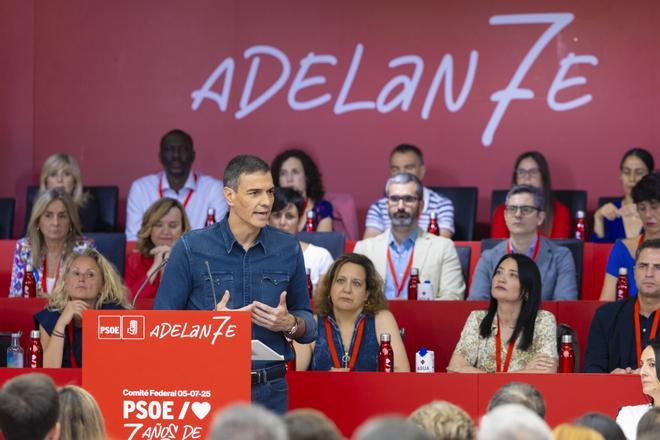 El PSOE cerrará filas en torno a un Sánchez cercado por la justicia y más solo que nunca en el Congreso