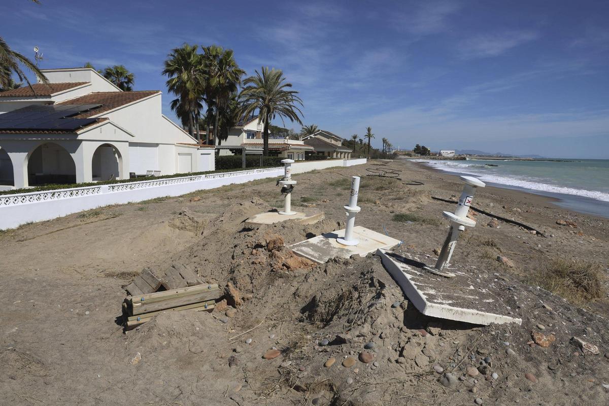 Playa de la Malvarrosa de Corinto al norte de Sagunto