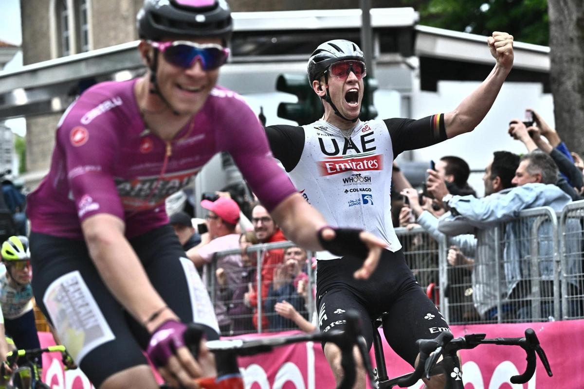 La 11ª etapa del Giro de Italia. La 11ª etapa del Giro de Italia.