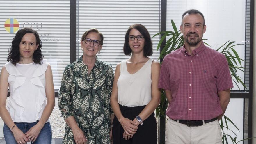 Los investigadores Laura García Garcés, Loreto Peyró, Gemma Biviá y Juan Francisco Lisón.