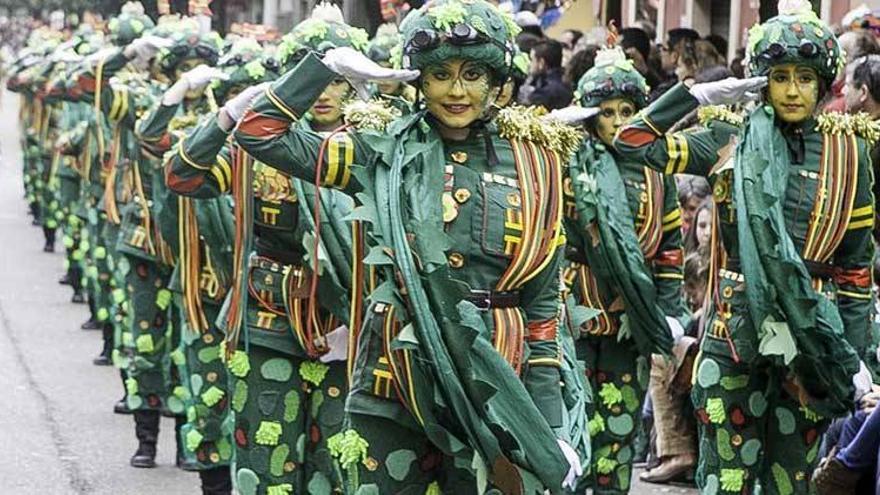 4.134 personas tomarán parte en el desfile del carnaval de Badajoz