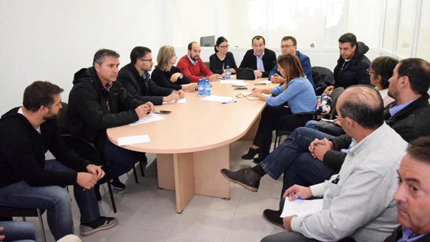 Ruiz Espejo en reunión con representantes socialistas de Nororma.